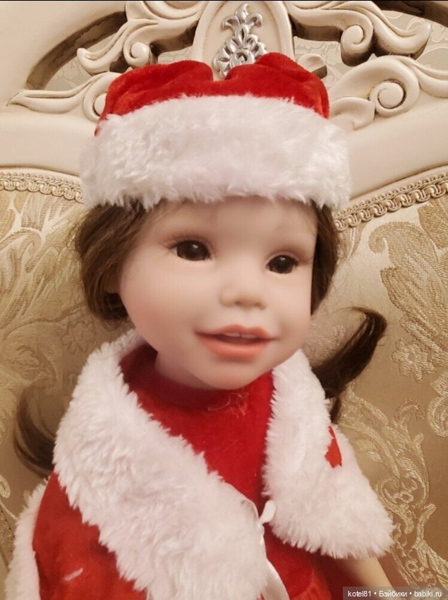 Виниловая игровая кукла Диана