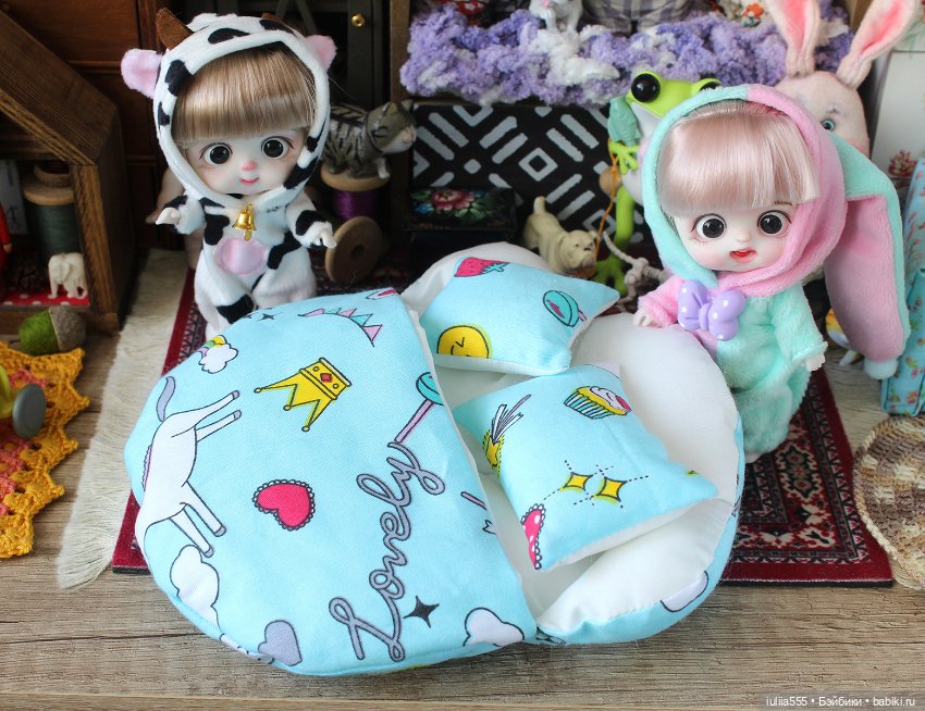 Аксессуары для кукол - мягкая кроватка-спальник (фото 2)