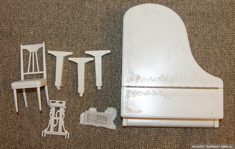 Винтажный белый рояль для Ликки 2 поколения компании Такара (фото 6)