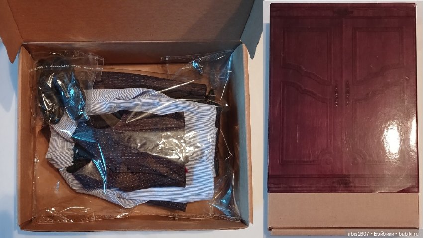 Hot Toys. Костюм Брюса Уэйнна и подставка для 1/6 (фото 5)