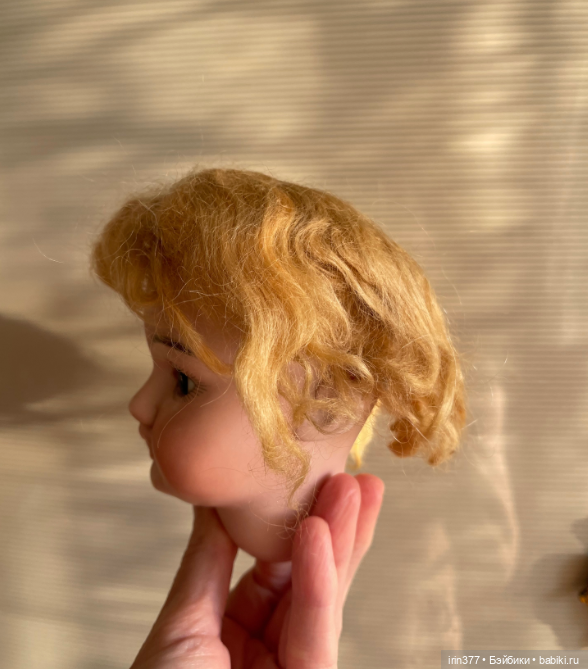 Старенький парик, натуральный мохер для куклы (фото 8)