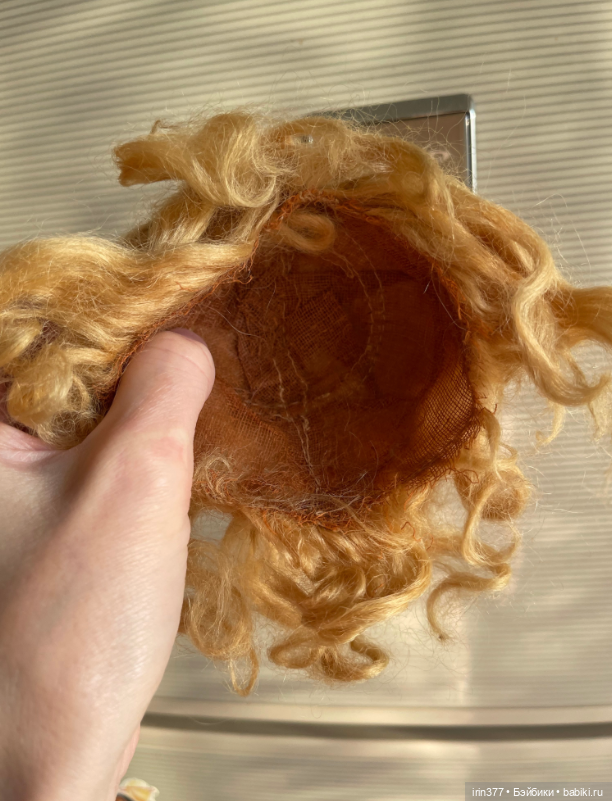 Старенький парик, натуральный мохер для куклы (фото 3)