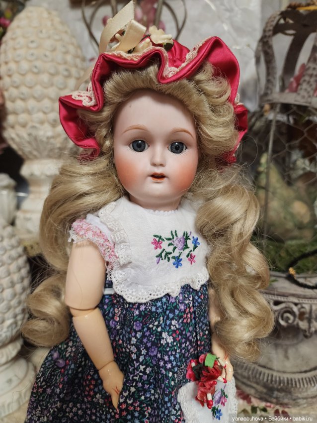 Антикварная куколка молд 182
