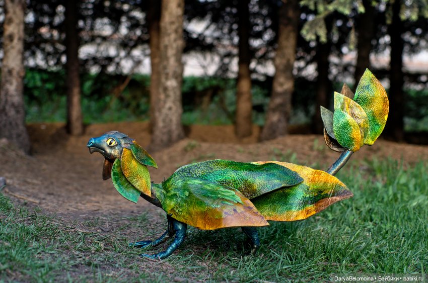 Большой и яркий лиственный дракон (фото 6)