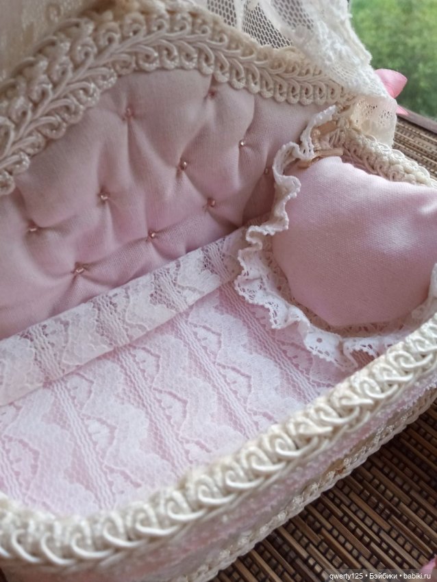 Малышка в кроватке с мишками (фото 7)