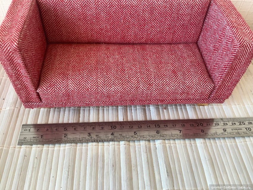 Диван для кукол 1/8 - 1/6 (фото 6)