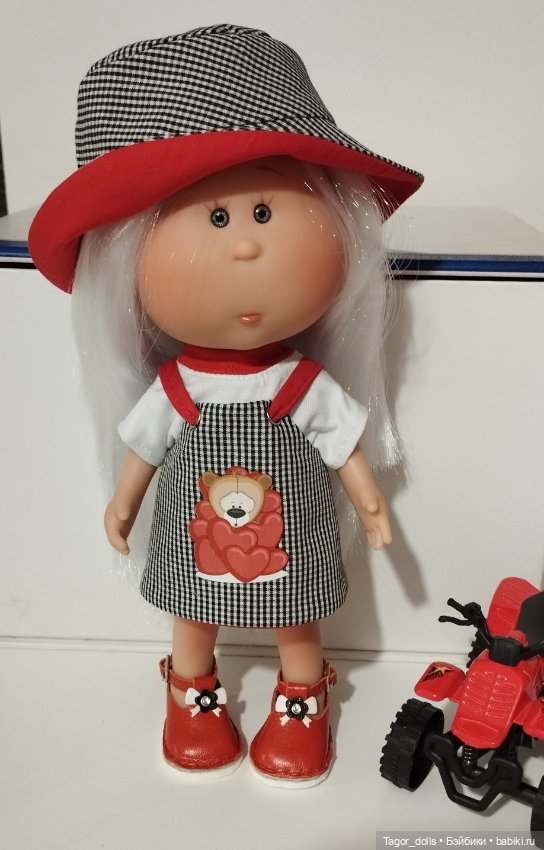 Одежда и обувь для мини Мия (Little Mia Nines D'Onil) 23см (фото 7)