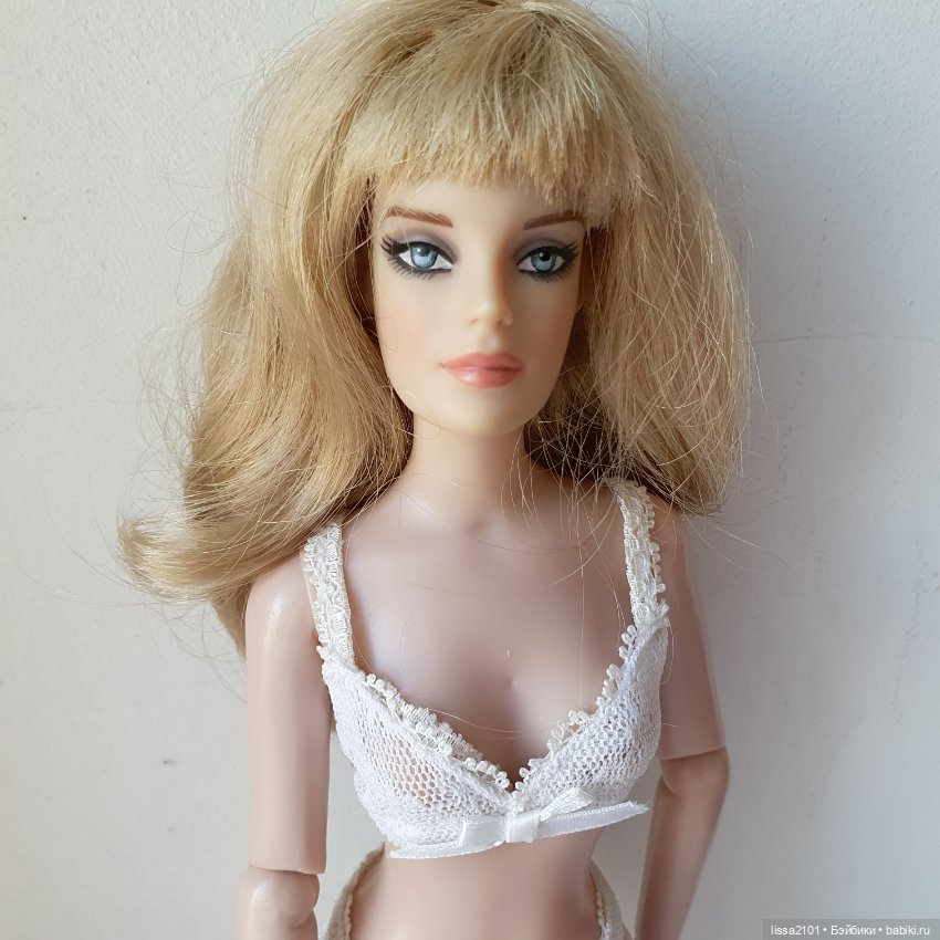 Паричковая Modern Revlon Wigged Basic Robert Tonner (фото 9)