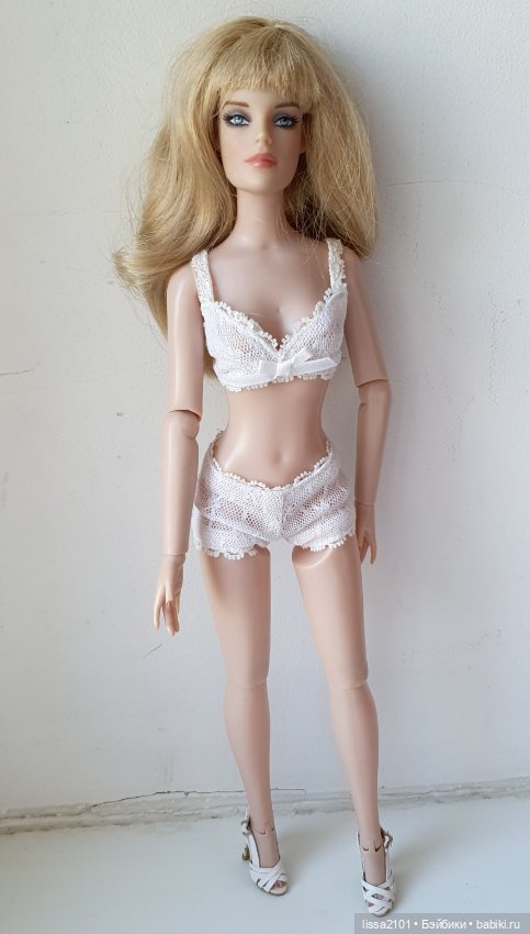 Паричковая Modern Revlon Wigged Basic Robert Tonner (фото 4)