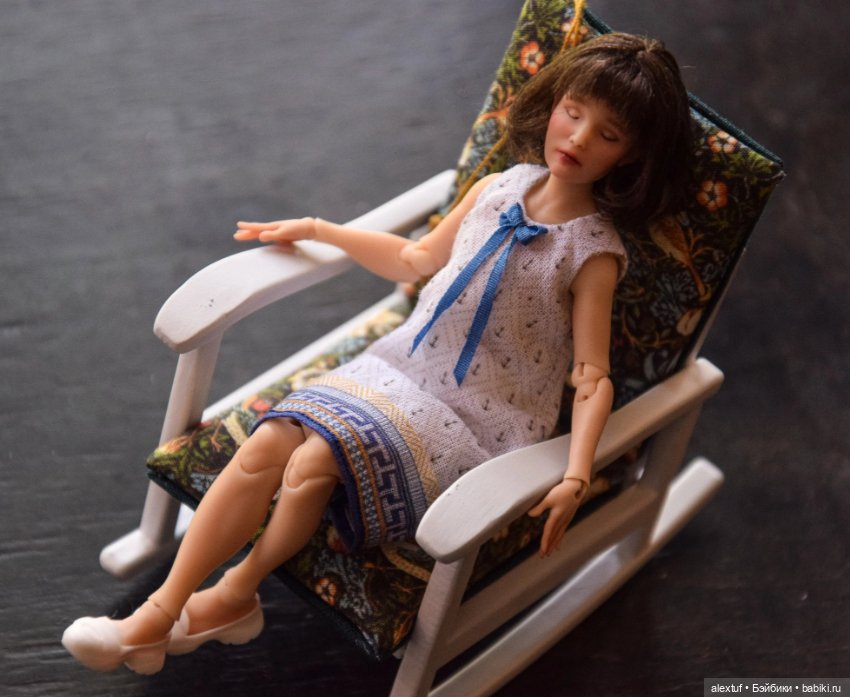 Маленькая авторская шарнирная кукла (фото 4)