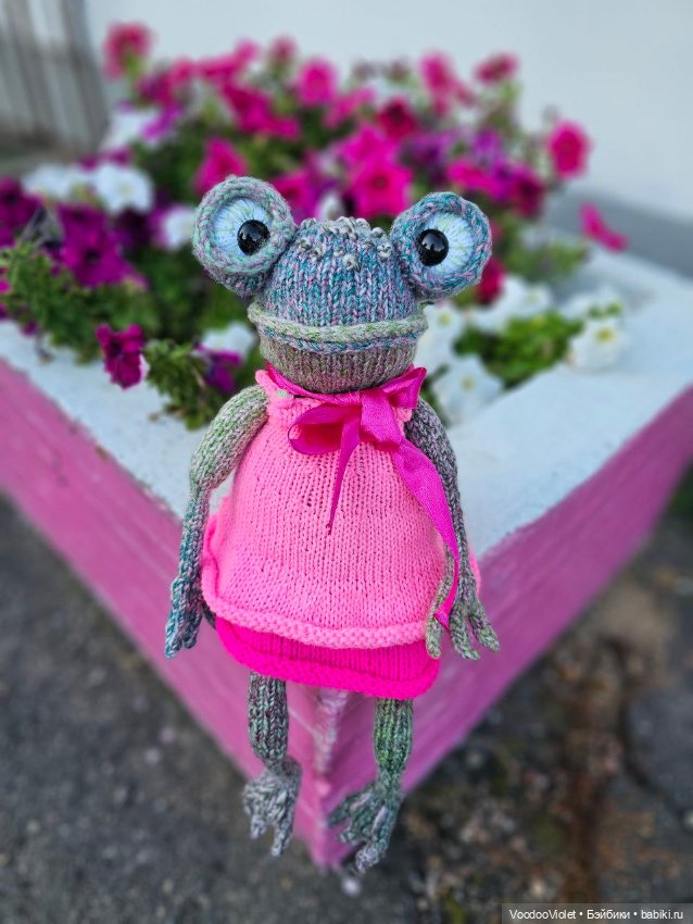 Лягушка Плюшка — Авторские игрушки (фото 4)
