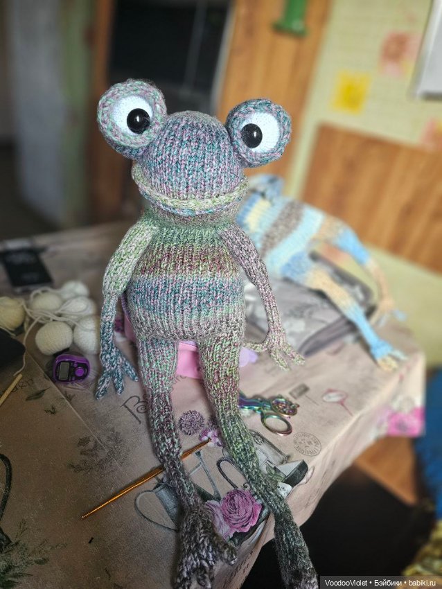 Лягушка Плюшка — Авторские игрушки (фото 8)