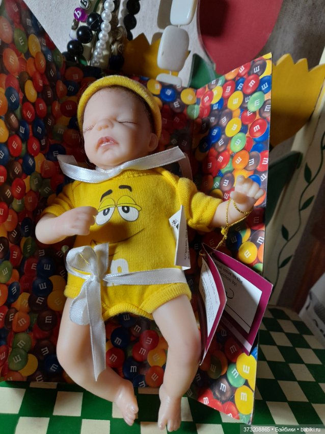 Нежный малышок М&М-ка TheAshton-DrakeGalleries