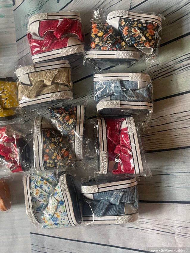 Продам всем скопом 35 пар обувь для ирреаликов, Realfee (фото 2)