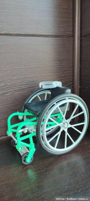 Кресло на колесах от Кена (фото 2)