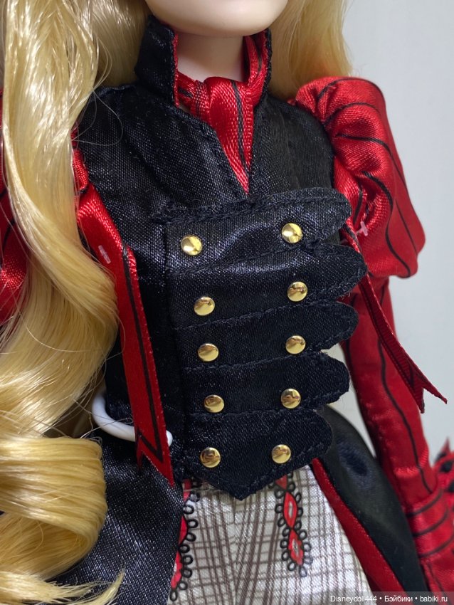 Портретная Алиса Кингсли (Миа Васиковска) от Jakks Pacific (2016) (фото 5)