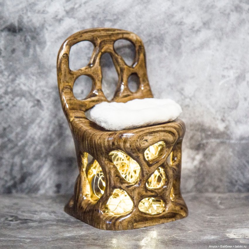 Деревянный стул с подсветкой, резьба