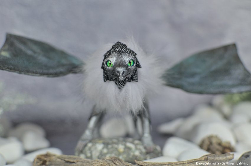 Серый зеленоглазый дракон (фото 2)