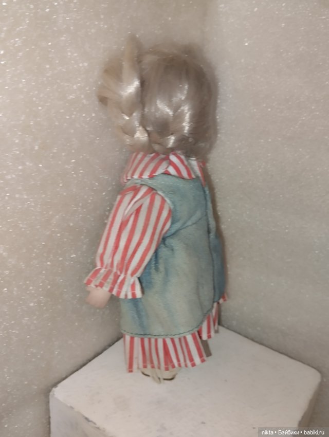 Маленькая фарфоровая куколка (фото 5)