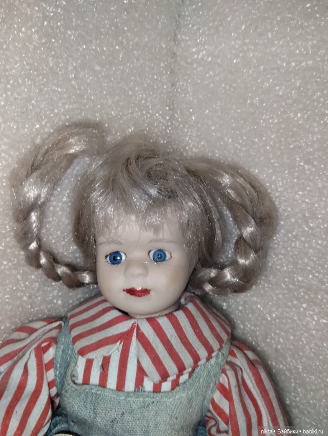 Маленькая фарфоровая куколка (фото 2)