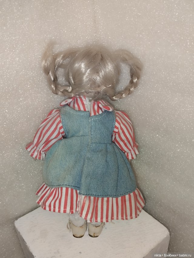 Маленькая фарфоровая куколка (фото 3)