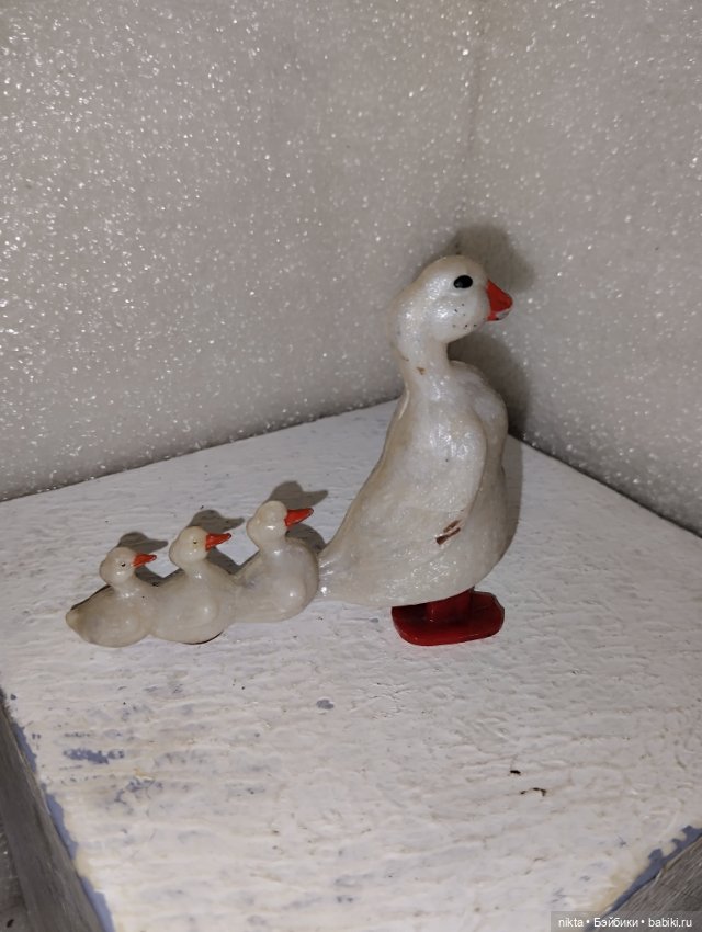 Игрушка СССР Утка с утятами Шагающая (фото 3)