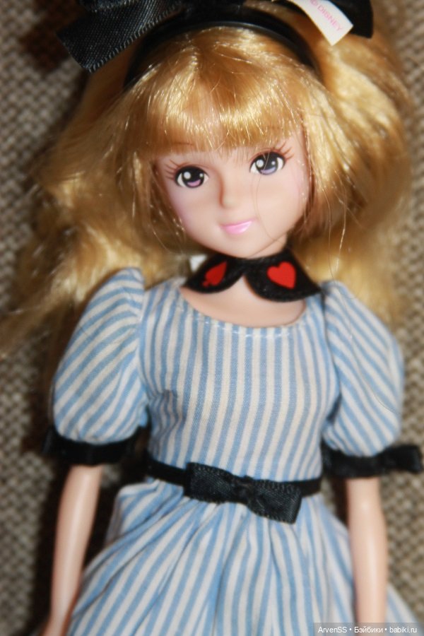 Винтажная Tokyo Disney Resort fashion doll Alice in Wonderland (фото 2)
