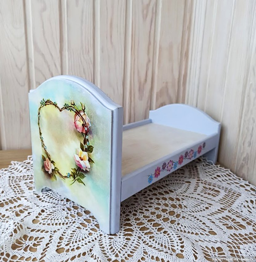Кроватка для куклы высотой до 33 см (фото 4)