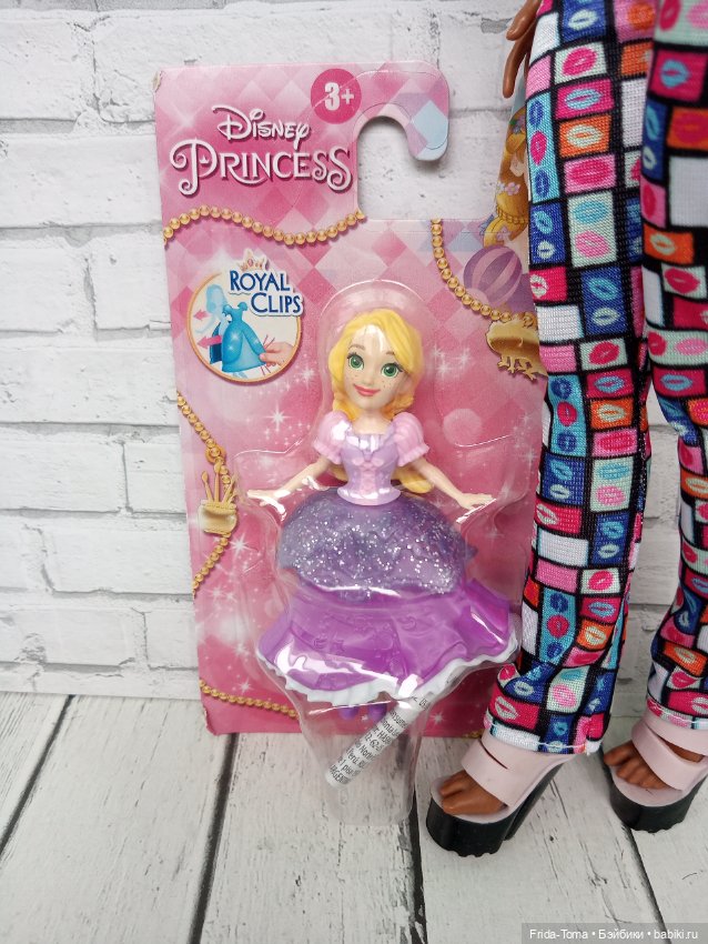 Игрушка Кукла для куклы Рапунцель миниатюрная фигурка (фото 2)