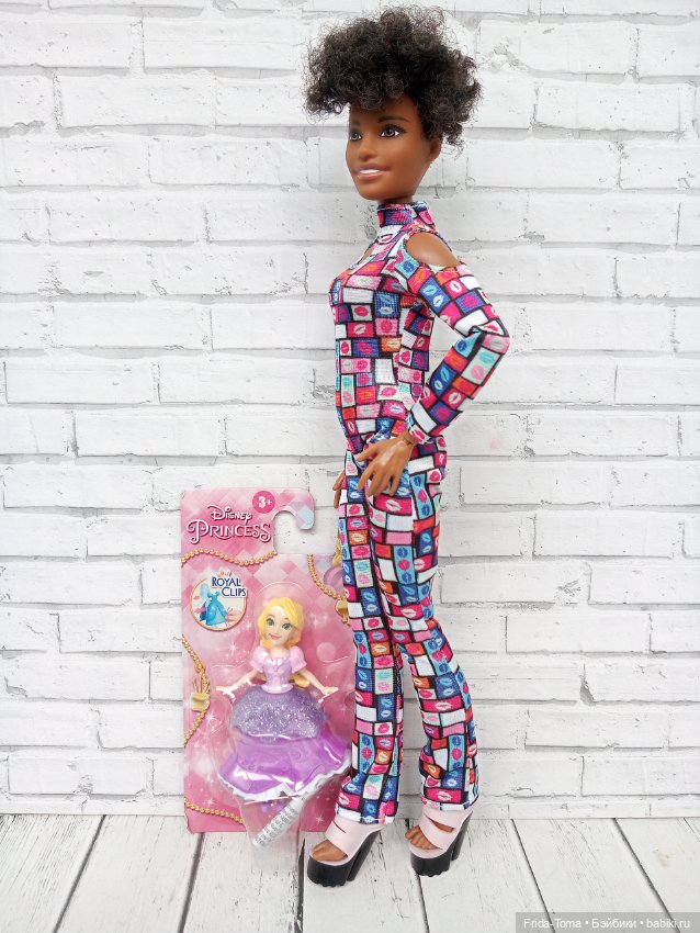 Игрушка Кукла для куклы Рапунцель миниатюрная фигурка