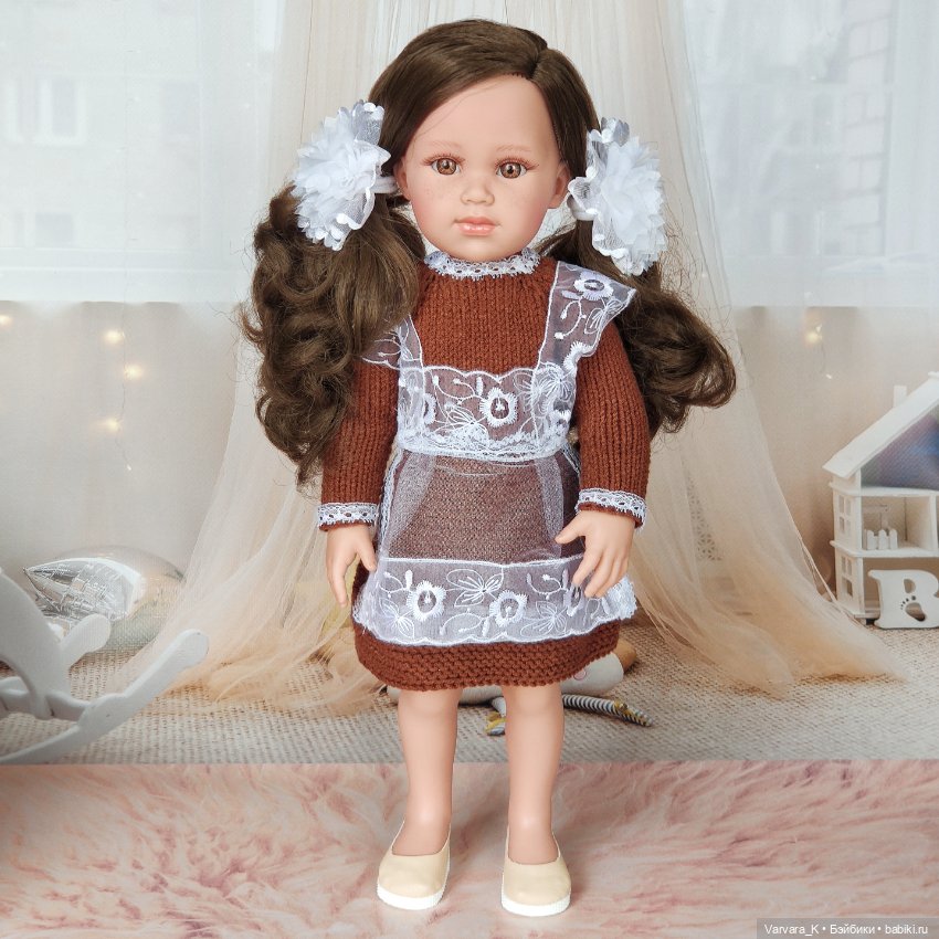 Llorens, большая артикуляционная кукла "Школьница", 42 см (фото 7)