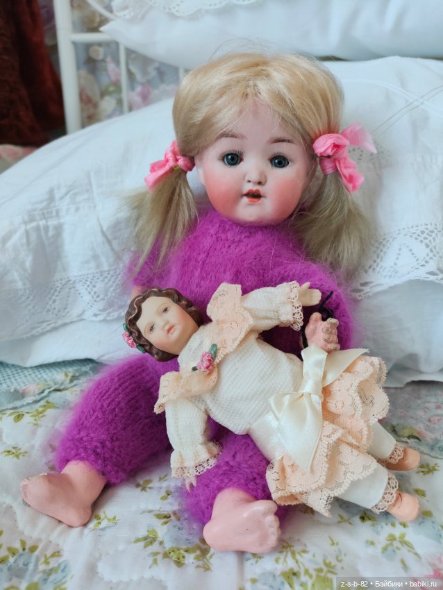 Малюточка Хойбах 320 — Антикварные куклы (фото 9)