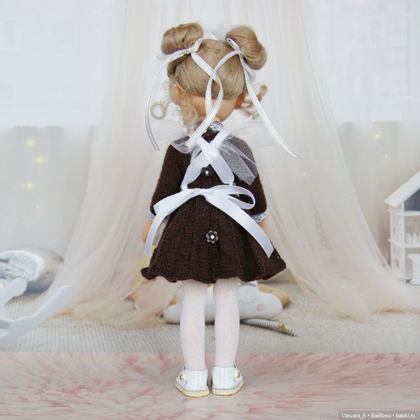 Paola Renia, испанская кукла Валерия в образе "Школьница", 32 см (фото 4)