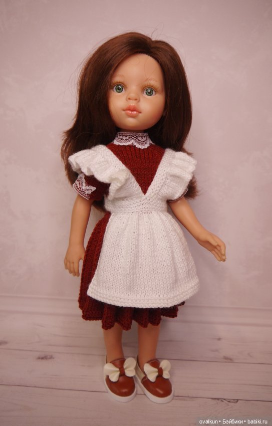 Школьное платье с коротким рукавом и туфли для куклы Paola Reina 32-34 см (фото 5)