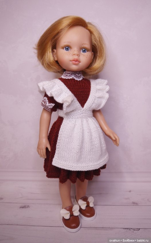 Школьное платье с коротким рукавом и туфли для куклы Paola Reina 32-34 см