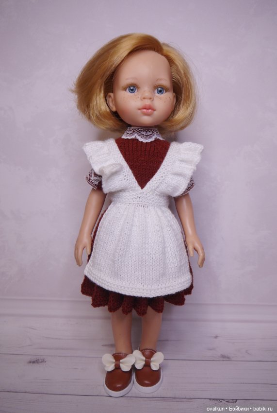 Школьное платье с коротким рукавом и туфли для куклы Paola Reina 32-34 см (фото 2)