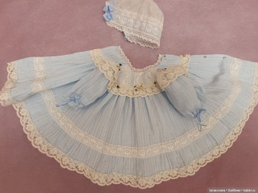 Платье и чепчик для куклы 45-47 см (фото 7)