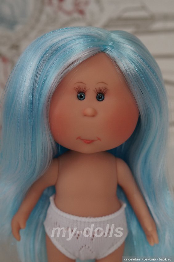 Мия с голубыми волосами#2 (фото 2)