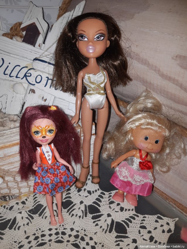 Игровые куклы лотами