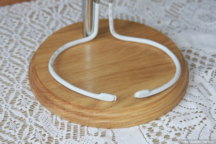 Стенд для кукол из массива дуба. Для кукол от маленького до большого размера (фото 6)