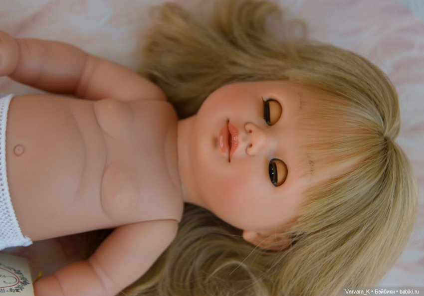 Carmen Gonzalez, кукла - малышка Сели блондинка, 26 см (фото 9)