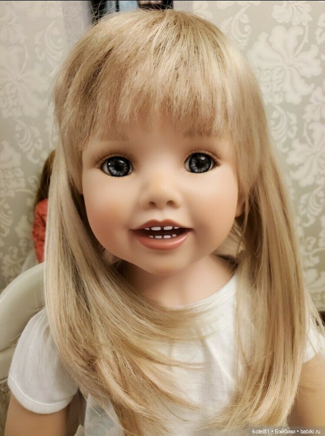 Виниловая коллекционная кукла большая