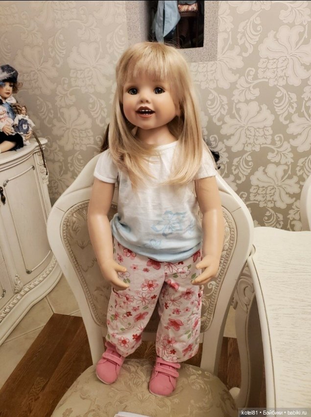 Виниловая коллекционная кукла большая (фото 7)