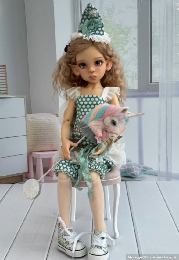 Аутфит с обувью на мсд от Кайе Виггс