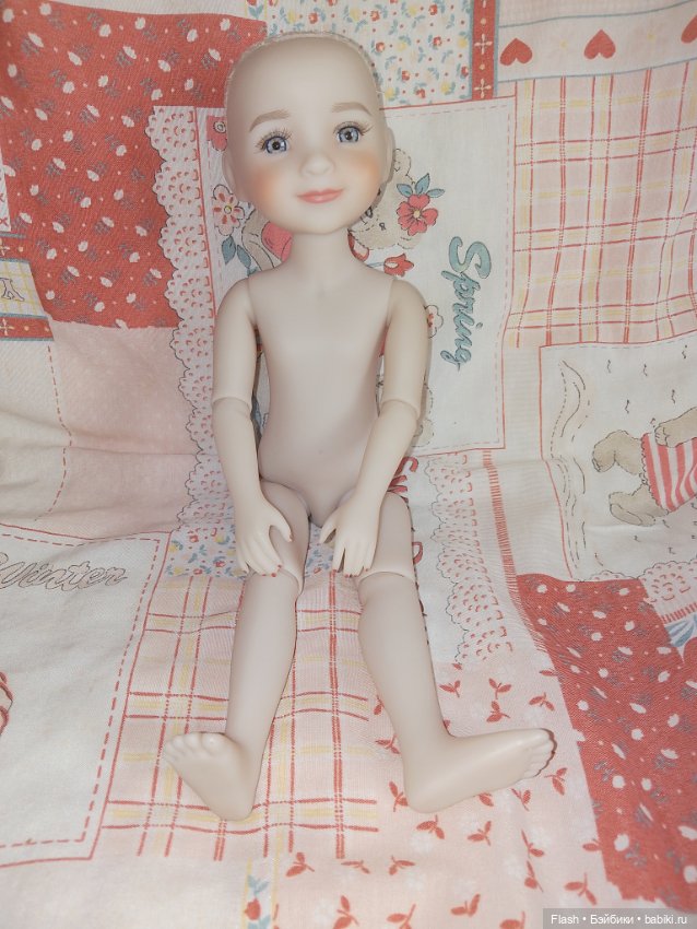 Сара Руби ред Ruby red 37 см нюд+ парик (фото 5)