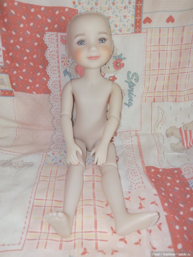 Сара Руби ред Ruby red 37 см нюд+ парик (фото 4)