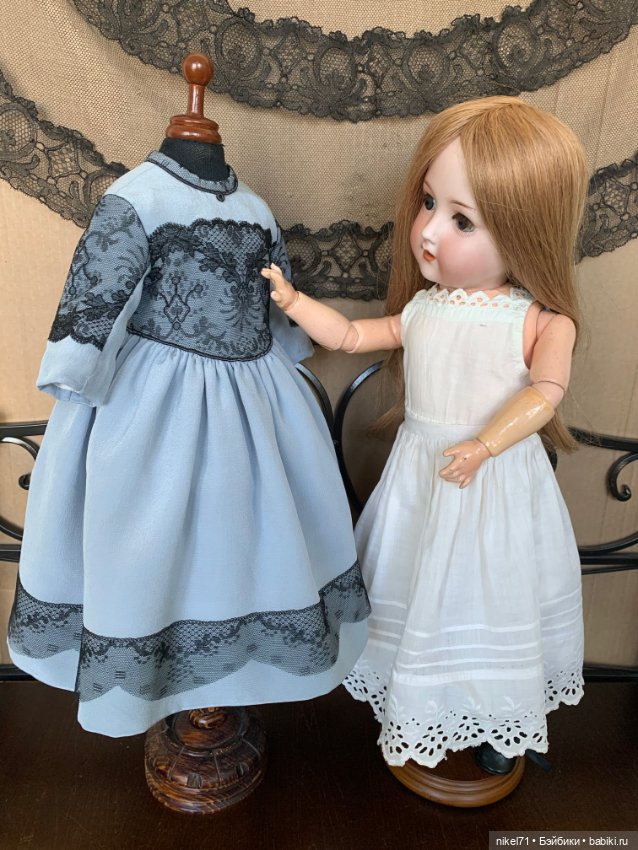 Платье для антикварной куклы