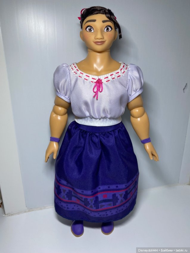 Луиза Мадригаль из делюкс набора от ShopDisney (2021)