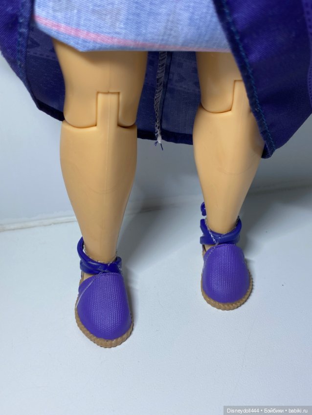 Луиза Мадригаль из делюкс набора от ShopDisney (2021) (фото 6)