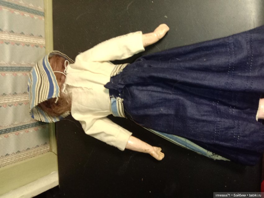 Антикварная кукла папье маше в одежде (фото 2)